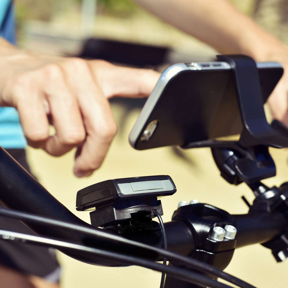 Smartphone am Fahrrad befästigen.